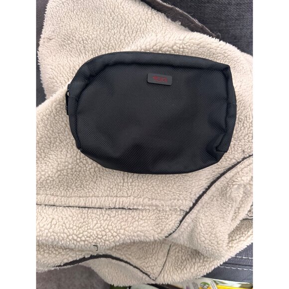 Tumi For Delta Black Travel Pouch Toiletry Bag first class amenity - Picture 5 of 9